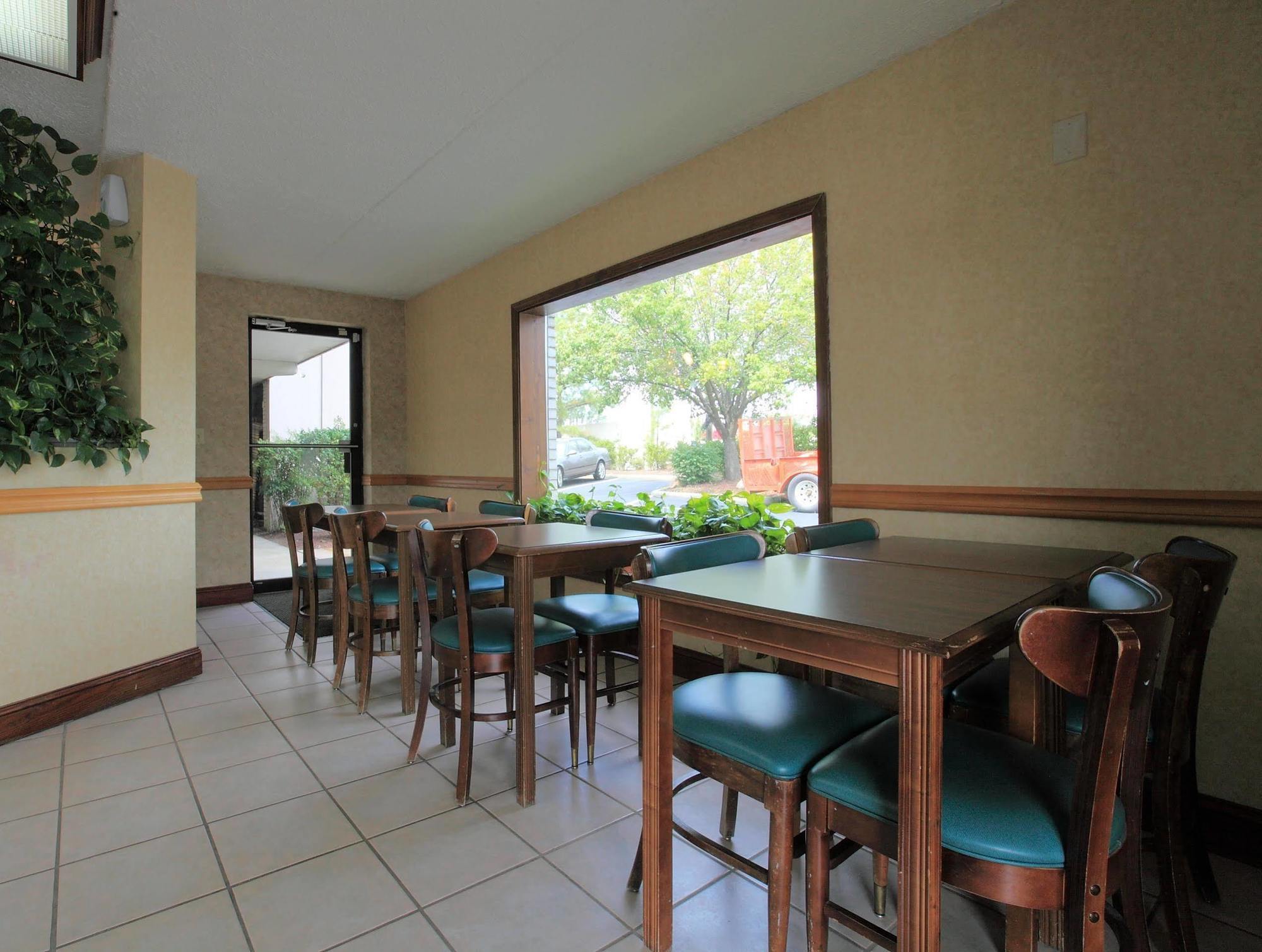 Americas Best Value Inn North Capital Raleigh Eksteriør billede